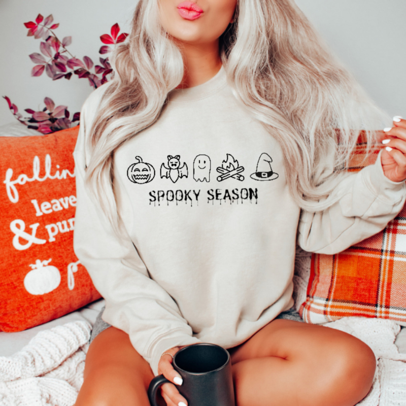 SPOOKY SEASON CREWNECK-BLK PRINT